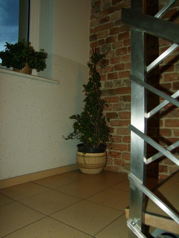 U Henriety Apartment Wojnowice  ภายนอก รูปภาพ