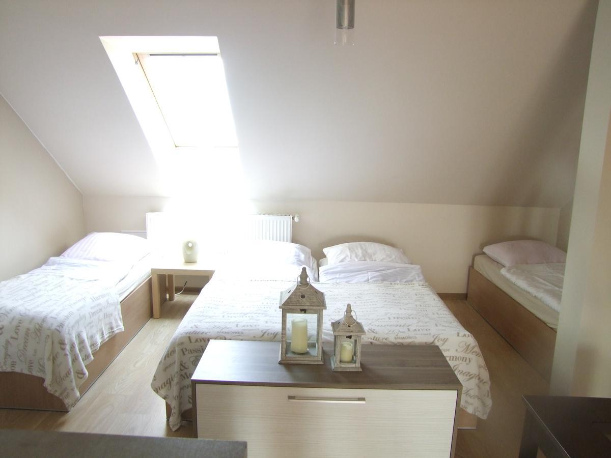 U Henriety Apartment Wojnowice  ภายนอก รูปภาพ